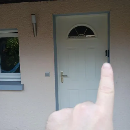 Cosy 15 M2 Au Fond Du Jardin * شالو أو شُمْبانيِ