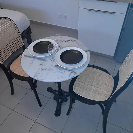 Cosy 15 M2 Au Fond Du Jardin Apartment Chalons-en-Champagne