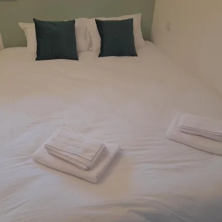 Cosy 15 M2 Au Fond Du Jardin *