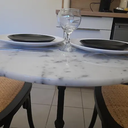 شقة Cosy 15 M2 Au Fond Du Jardin