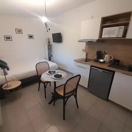 شقة Cosy 15 M2 Au Fond Du Jardin *